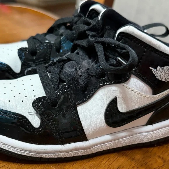 Nike Kids Black and White High-Top Sneakers - Picture 2 of 7